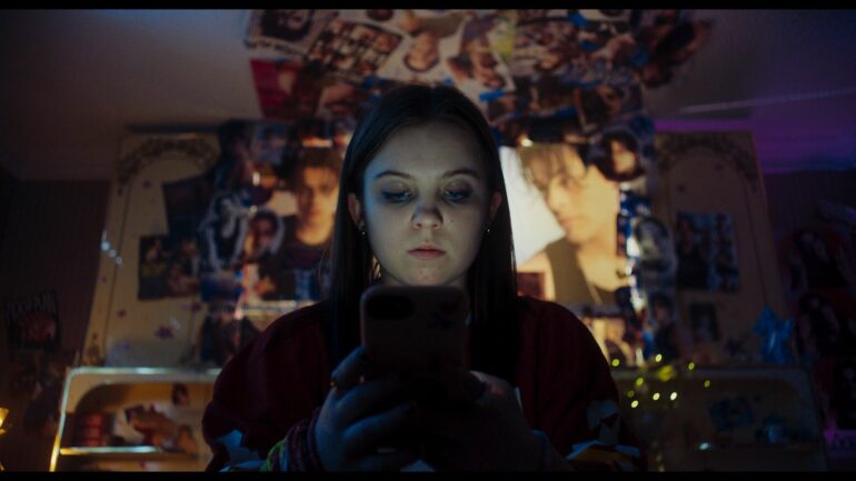 [Entrevue] « Sweetness » : quand l’obsession adolescente vire au cauchemar (Entrevue avec la réalisatrice Emma Higgins)